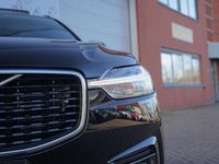 tweedehands Volvo XC60 2.0 T8 Twin Engine AWD R-Design ,306Pk, V/C, Garantie, Pano, Harman/Kardon, 19''LM.