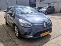 Occasion Renault Clio IV LIMITED 90 PK (66 kW) 2019 Grijs, metallic lak Hatchback
