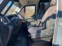 Occasion Iveco Daily 176 PK (129 kW) 2024 Grijs Hatchback