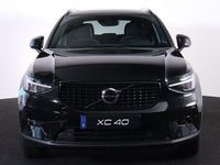 tweedehands Volvo XC40 T4 Recharge Ultimate Dark - Panorama/schuifdak - IntelliSafe Assist & Surround - Harman/Kardon audio - Parkeercamera achter - Verwarmde voorstoelen & stuur - Parkeersensoren voor & achter - Elektr. bedienb. voorstoelen met links geheugen - Draa