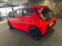 Occasion Toyota Aygo X-play 72 PK (52 kW) 2021 Rood Hatchback