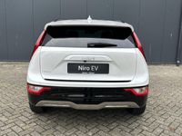tweedehands Kia e-Niro Light Edition 65 kWh | Aktiemodel Private Lease