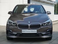 tweedehands BMW 225 2-SERIE Active Tourer xe Aut. High Executive / Luxury Line / 17" LMV / Achteruitrijcamera / Elektrisch verstelbare stoelen / Head-Up Display