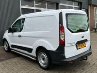 tweedehands Ford Transit CONNECT 1.5 TDCI Automaat Airco Cruise control Trekhaak 1200kg trekgewicht Schuifdeur Parkeersensoren achter Sitebars 3 persoons 1e eigenaar Euro 6 Bpm vrij voor particulier gebruik !!