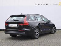 tweedehands Volvo V60 197PK Automaat B4 Core / Adaptieve Cruise Control / Bluetooth / Apple Carplay / Achteruitrijcamera/ DAB / Keyless / Parkeerdensoren Achter / BLIS /
