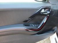 tweedehands Peugeot 208 1.2 PureTech GT-line Panodak | Sportstoelen | LED