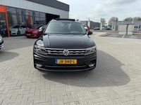 tweedehands VW Tiguan 1.4 TSI R-line 125pk DSG | Panoramadak | Keyless | Elektrische klep | Trekhaak | Nieuwstaat auto |