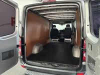 tweedehands VW Crafter 28 2.0 TDI L2H2 - Airco / Radio cd / Cruise / Parrot