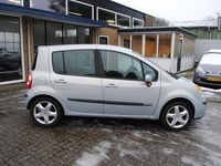 Occasion Renault Modus Luxe 112 PK (82 kW) 2005 Grijs MPV
