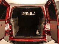 tweedehands VW Caravelle Dubbele cabine T6.1 2.0 TDI 204PK DSG 4Motion Highline L2H1 LV-R voorbumper | 20'' velgen | Zwarte hemel | Verlagingsset | LED koplampen