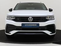 tweedehands VW Tiguan 1.4 TSI eHybrid R-Line Business+ | Trekhaak | Panoramadak | Stoelverwarming voor en achter | Parkeerassistent | Black Style | Navigatie | Achteruitrijcamera |