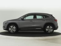 tweedehands Mercedes GLA250 e Star Edition Luxury Line | Trekhaak | USB-pakket plus | Verwarmde stoelen vooraan | GUARD 360° Voertuigbescherming Plus | Dodehoekassistent | Parkeerpakket met achteruitrijcamera | EASY PACK achterklep |