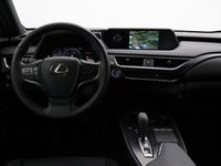 tweedehands Lexus UX 300e 54 kWh *8% BIJTELLING* + LEDER / STOELVERW. / ADAP