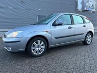 Occasion Ford Focus Futura 101 PK (74 kW) 2004 Grijs Hatchback