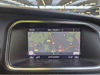 tweedehands Volvo V40 CC T3 Aut. Dynamic Edition | Stoelverwarming | Naviga