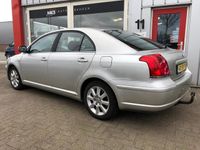 tweedehands Toyota Avensis 2.2 D-4D Linea Luna Hatchback