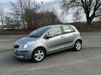 Occasion Toyota Yaris Luna 87 PK (63 kW) 2007 Grijs Hatchback