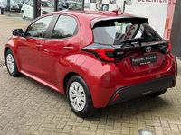 Occasion Toyota Yaris Hybrid Business Edition 116 PK (85 kW) 2023 Rood Hatchback