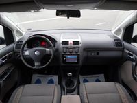 tweedehands VW Touran 2.0 TDI Cross - CRUISE / CLIMATE - 7 ZITS - SCHERM !