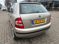 tweedehands Skoda Fabia 1.4-16V Elegance - AIRCO - 5 DEURS - NIEUWE APK !