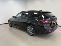 Occasion BMW 330e Executive 2021 Zwart (metallic) Stationwagen