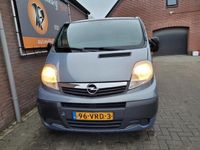 tweedehands Opel Vivaro 2.0 CDTI L2H1 DC (startmotor defect)