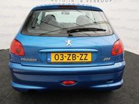 tweedehands Peugeot 206 1.4 Forever nette hatchback met airco