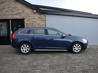 tweedehands Volvo V60 2.0T MOMENTUM, AUT, PDC, Clima, Navi