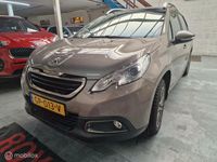 tweedehands Peugeot 2008 1.2 PureTech Active/Automaat/Pano/Dealer Onderhouden