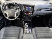 tweedehands Mitsubishi Outlander 2.4 PHEV Intense 4WD S-AWC Automaat