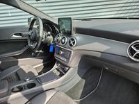 tweedehands Mercedes CLA180 AMG 7G - Tronic | LED Koplampen | Alcantara Sportstoelen | Navi | 18"L.M | Sportstuur & Flippers |
