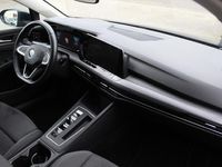 tweedehands VW Golf VIII 1.5 eTSI Style Navigatie/Airco/Cruise control/Keyless/Stoelverwarming/Memory seats/Sfeerverlichting/Parkeersensoren/Half alcantara stoelen/Elektrisch verstelbare stoelen/Elektrisch verstelbare buitenspiegels/Binnenspiegel automatisch dimmend/Lichtmetalen