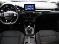 tweedehands Ford Focus 1.0 EcoBoost ST Line | Trekhaak | LED | Navigatie