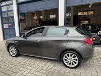 tweedehands Alfa Romeo Giulietta 1.4 T Distinctive CLIMA/APK 04-2025/LEDER