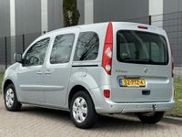 tweedehands Renault Kangoo Family 1.6-16V Authentique 5 pers 2011