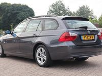 tweedehands BMW 320 320 Touring i High Executive | LEES TEKST | Glazen