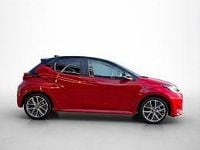 Occasion Toyota Yaris Executive 116 PK (85 kW) 2022 Rood metallic Hatchback
