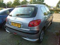 tweedehands Peugeot 206 1.9d xr 5drs apk 11-2017 nette auto