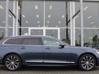 tweedehands Volvo V90 T6 AWD Inscription / Panoramadak / Trekhaak / Adaptive Cruise / Getint glas / 19" LMV