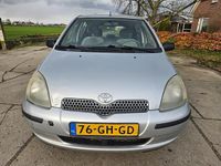 Occasion Toyota Yaris Sol 86 PK (63 kW) 2000 Grijs (metallic) Hatchback