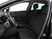 tweedehands Renault Clio IV 0.9 - 90PK TCe Limited | Airco | Navigatie | Cruise Control | Parkeersensoren | 16 inch Velgen | LED Dagrijverlichting | Cruise Control | Electrische Ramen | Armsteun |