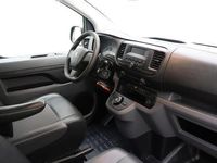 tweedehands Peugeot Expert 227S 2.0 BlueHDI Premium 180 PK | Automaat | 2-zits | Trekhaak | Betimmering | Parkeersensor | Airco | Radio | Cruise Control | 1e eigenaar | Voorraad