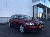 Occasion Volvo S40 Summum 140 PK (102 kW) 2005 Rood Sedan