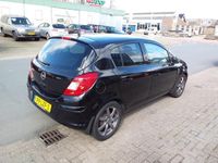 tweedehands Opel Corsa 1.4-16V '111' Edition