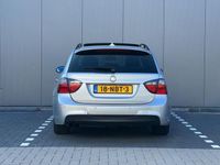 tweedehands BMW 325 3-SERIE Touring i High Executive Memory stoelen Panormadak Parkeersensoren Trekhaak