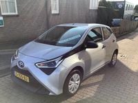 Occasion Toyota Aygo 72 PK (52 kW) 2019 Grijs (metallic) Hatchback