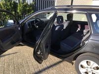 Occasion Toyota Avensis Luna 110 PK (80 kW) 1999 Zwart Stationwagen