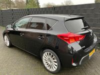 tweedehands Toyota Auris 1.8 Hybrid Lease Pro panorama dak navi 18inch half leer stoel verwarming