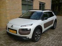 tweedehands Citroën C4 Cactus 1.2 PureTech Shine Glazen dak, Navi