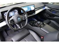 Occasion BMW 530e Shadowline 190 PK (139 kW) 2024 Saphirschwarz (donker zwart metallic) Stationwagen